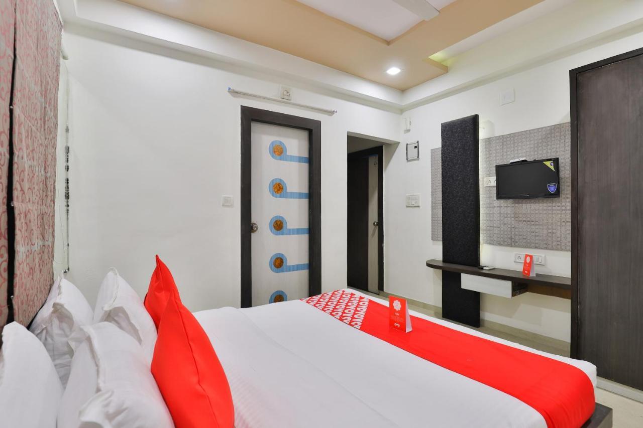 Oyo 16826 Hotel Marvel Inn Ahmedabad Exterior photo