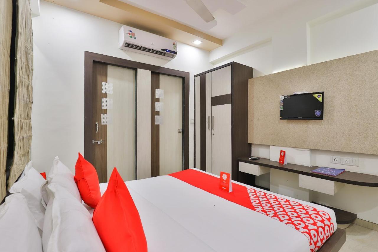 Oyo 16826 Hotel Marvel Inn Ahmedabad Exterior photo