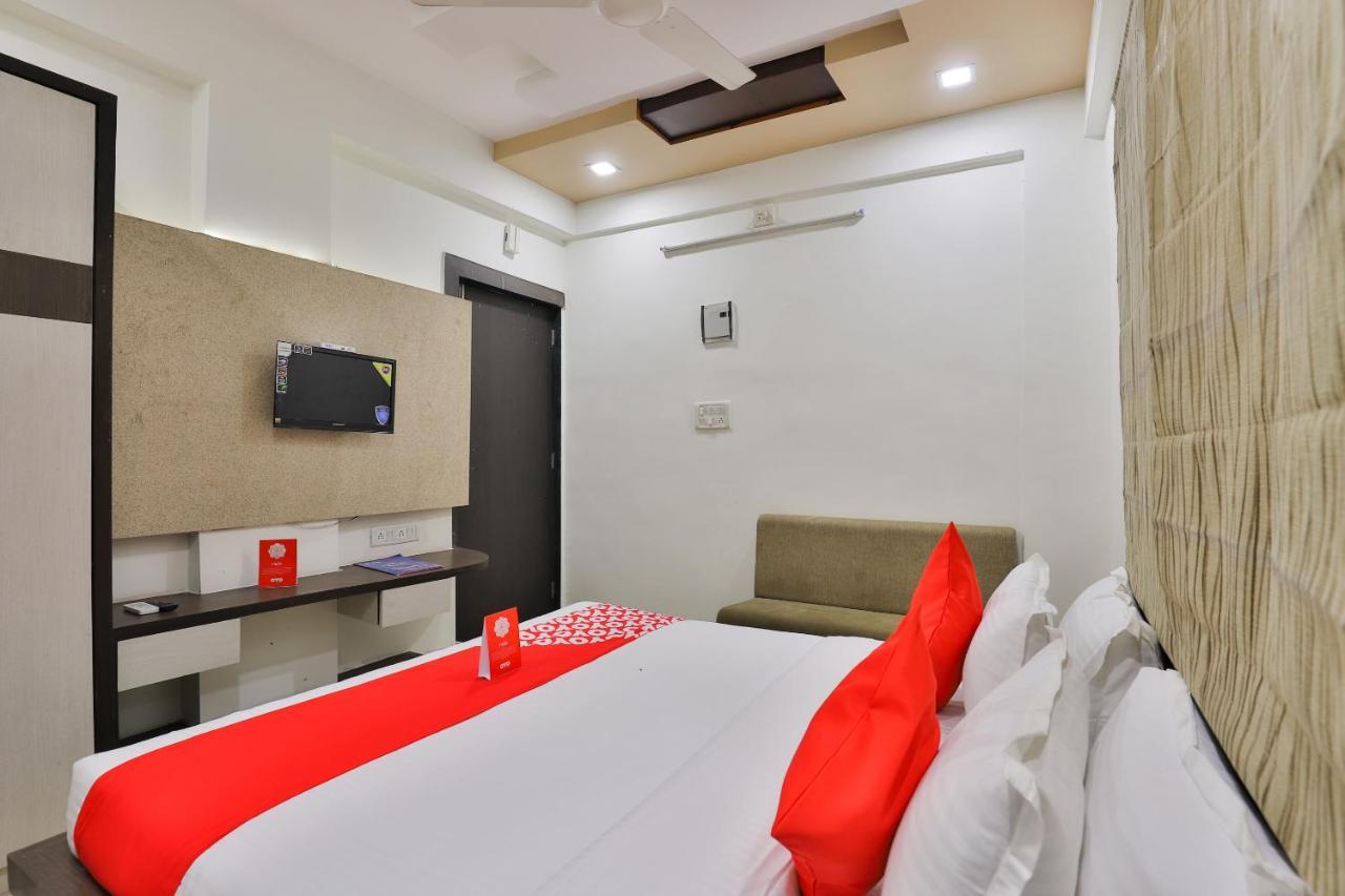 Oyo 16826 Hotel Marvel Inn Ahmedabad Exterior photo